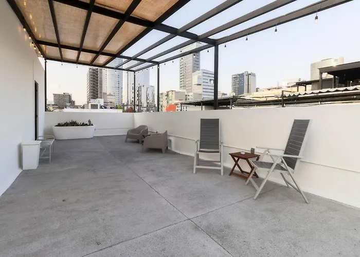 Zielo 2bdrm 1bath Fits 6 Ac Rooftop Apartment