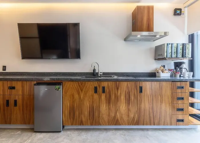 Apartment Zielo 2bdrm 1bath Fits 6 Ac Rooftop